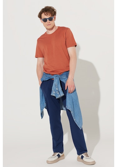 Ac&Co / Altınyıldız Classics Slim Fit Bisiklet Yaka Kısa Kol Pamuklu Erkek Tişört Açık Kahverengi Ac&Co / Altınyıldız Classics Slim Fit Bisiklet Yaka Kısa Kol Pamuklu Erkek Tişört Açık Kahverengi