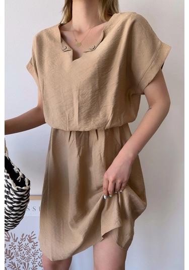 Kadın Bej Kısa Kol, Kalp Yaka, Dokulu Desen, Bele Oturan, Aerobin Lastikli Bel Midi Elbise Bej