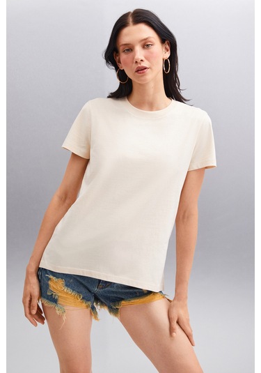 Samantha Kadın %100 Organik Pamuklu Comfort Fit Arkası Uzun Basic Örme Bej T-shirt