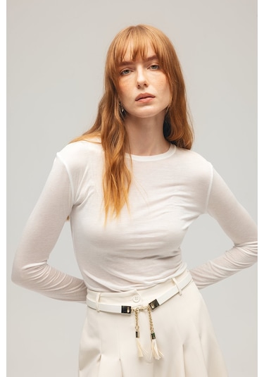 Saade Sââde Kadın Slim Fit Bisiklet Yaka Uzun Kollu Basic Örme Bluz - Transparan Görünümlü Ekru Saade Sââde Kadın Slim Fit Bisiklet Yaka Uzun Kollu Basic Örme Bluz - Transparan Görünümlü Ekru