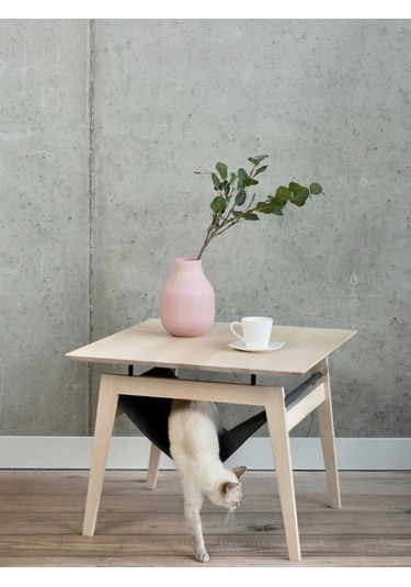 Minimalist Ahşap Yan Sehpa Ve Gizli Kedi Hamağı