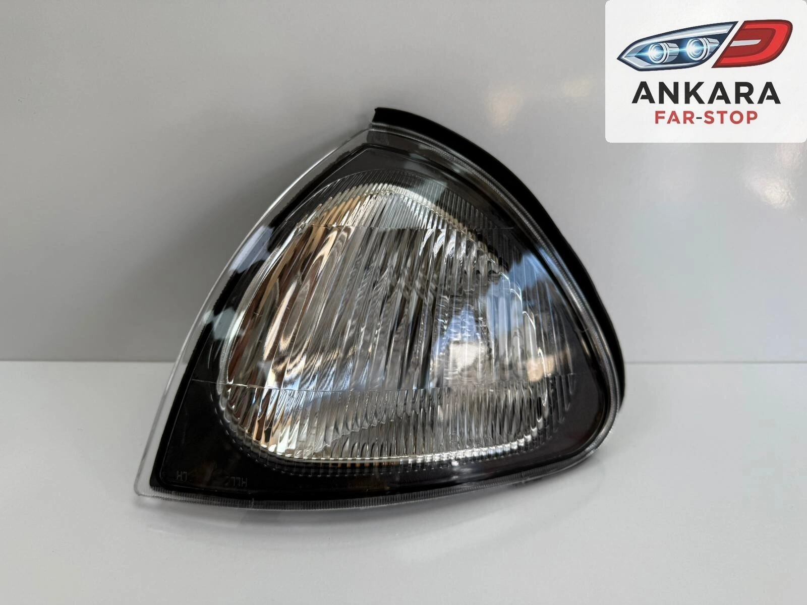 Toyota Avensis 1998 - 2000 Sinyal Lambası Ön Sol