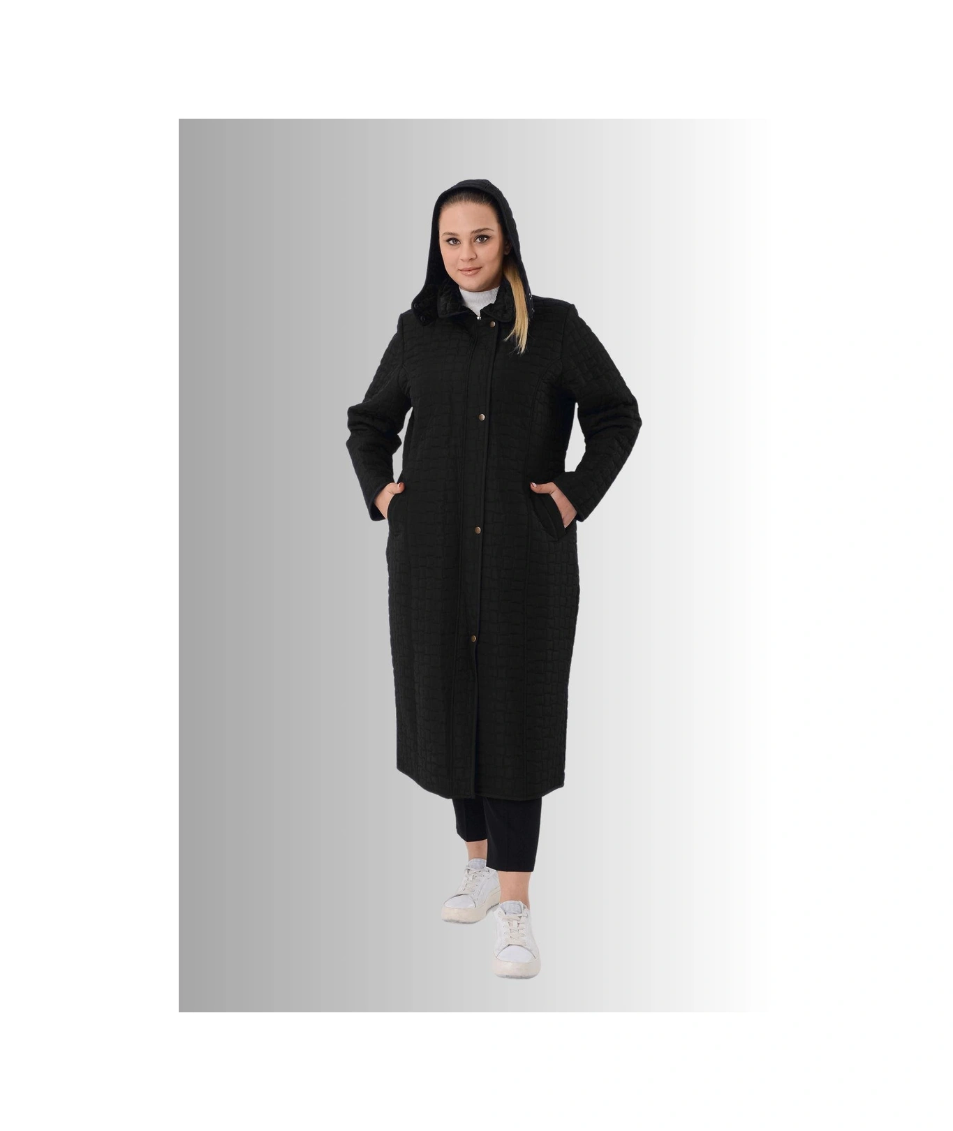 Büyük Beden Siyah Renkli Kapşonlu Uzun Kapitone Mont Siyah