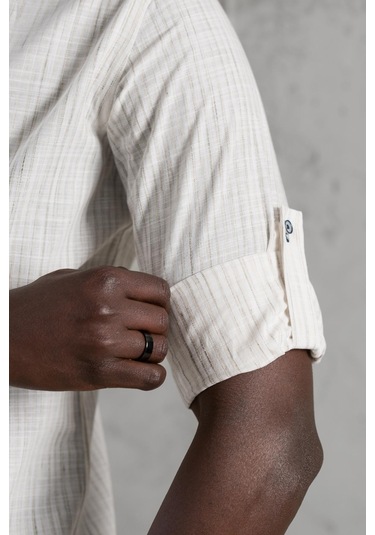 Advante İnce Çizgili Yaka Düğmeli Katlamalı Kol Pamuklu Slimfit Yazlık Keten Gömlek Kahve