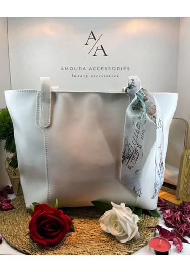 Lüks Tasarım Geniş Hacimli Omuz Çantası Ayıcık Detaylı Krem/beyaz