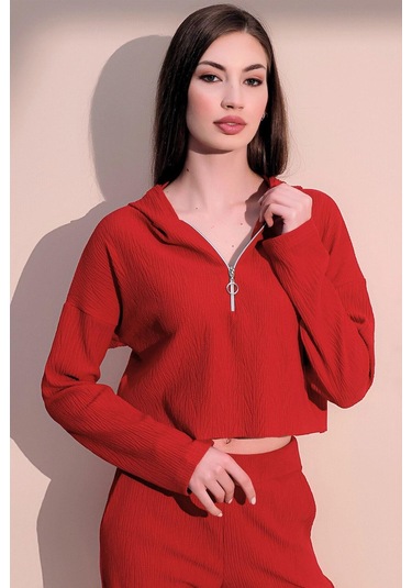 Kadın Kırmızı Uzun Kol Fermuarlı Kapüşonlu Kendinden Desenli Crop Sweatshirt Bluz Kırmızı