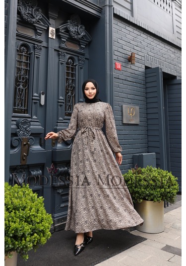 Kadın Açık Kahve Saten Leopar Belden Kuşaklı Uzun Tesettür Elbise S9567 Açık Kahve Açık Kahverengi