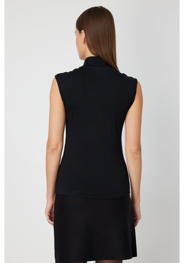 On Kadın Dik Yaka Kolsuz Basic Bluz 61432 Siyah Siyah