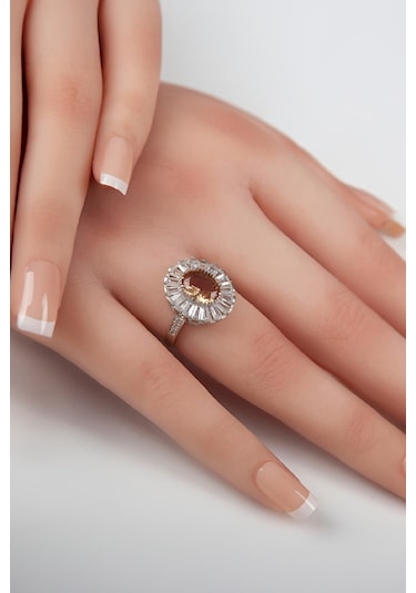 Ortası Zultanit Taşlı Baget Süslemeli 925 Ayar Gümüş Bayan Yüzük -7969