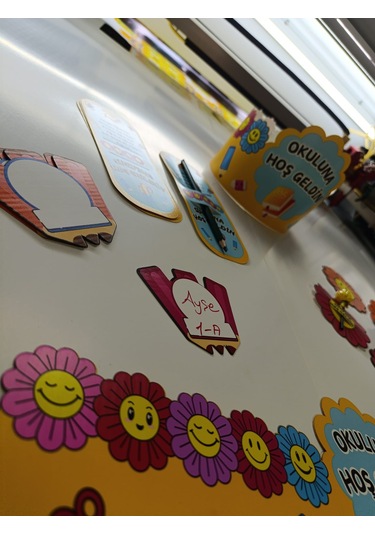 Okuluna / Sınıfına Hoş Geldin Öğrenci Tacı Ve Hediye Kartı Seti 5 Parça 8'li 03 7