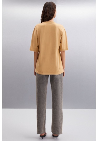 GRIMELANGE Malıka Kadın %100 Organik Pamuklu Şehir Tema Baskılı Oversize Bisiklet Yaka Bej T-shirt Bej