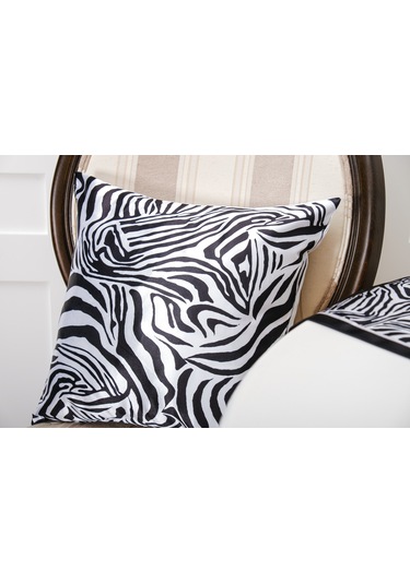 Finezza Zebra  Baskılı Kumaş Siyaha Beyaz Kırlent Kılıfı 45x45  İkili - 1434