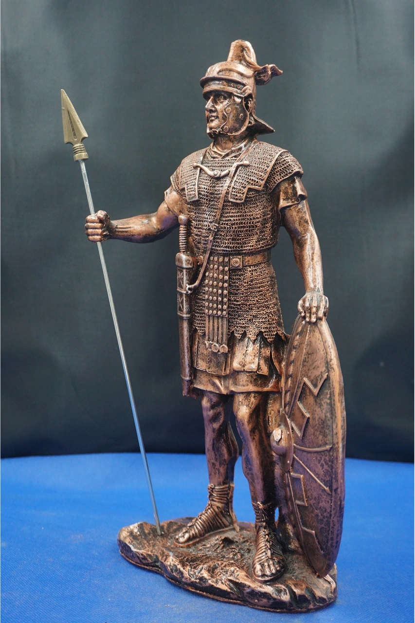 Mızrak Ve Kalkanı İle Roma Savaşçı Heykeli Biblo Ev Dekor & Hediyelik Aksesuar 32 Cm