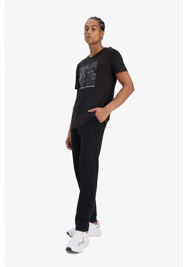 DeFactoFit Slim Fit Dar Kesim Çift Cepli Standart Paça Esnek Multifonksiyonel Sporcu Jogger D7808AX25SPBK81
