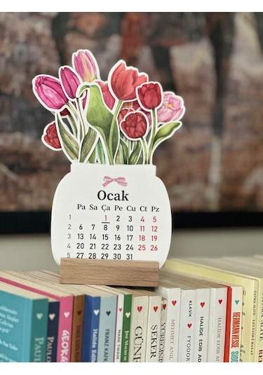 2026 Ahşap Ayaklı Çiçekli Mini Özel Tasarım, Masaüstü Takvim, Lale Çiçek Buketi - Yeni Yıl 2026