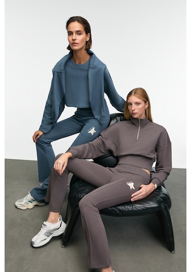 ANOUK Kadın Pamuklu Baskı Ve Patch Detaylı Bisiklet Yaka Crop Petrol Mavisi Sweatshirt