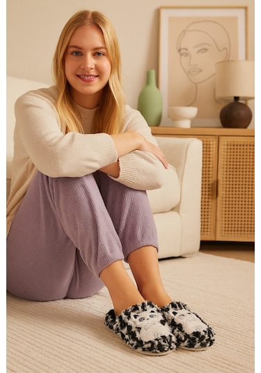 Kıty Cat Kedili Kapalı Kadın Ev Terliği Kışlık Terlik Siyah