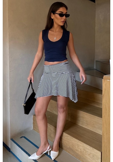Madmext Lacivert Çizgili Asimetrik Çizgili Etek Mg2698