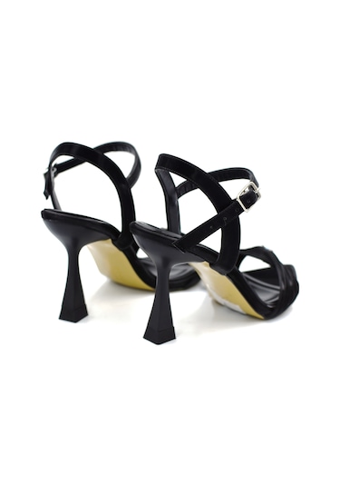 Beyaz Park Moda Prinç Topuklu Kadın Ayakkabı Siyah Siyah