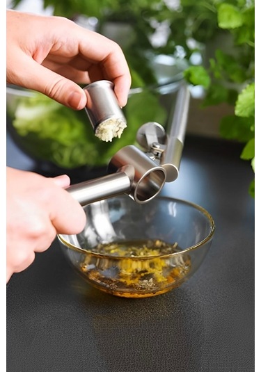 Çelik Sarımsak Ezici Press Pratik Hazneli Sarımsak Ezme Aparatı Çelik Sarımsak Ezici Press