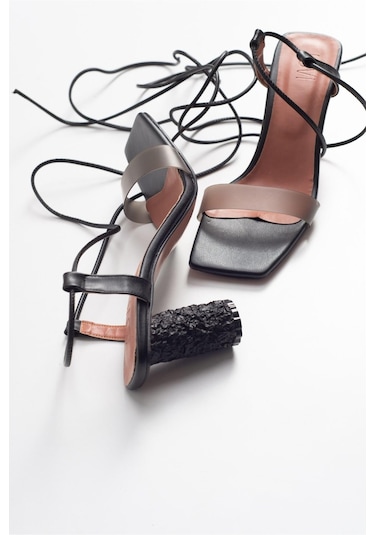 Tanya Siyah Cilt Şeffaf Bantlı Bağcıklı Kadın Topuklu Sandalet Siyah Deri