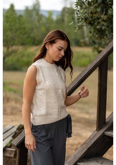 Verdeblanco Minimal Fiyonk Detaylı Süveter Krem Krem