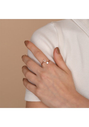 Zirkon Taşlı Pırlanta Montür Rose Altın Kaplama V Harfli Gümüş Yüzük Gümüş - Rose Gold