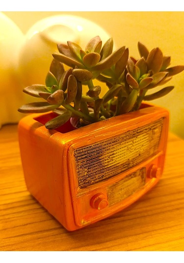 Artepieza Retro Radyo Sukulent Saksısı Ve Kalemlik - Masaüstü Dekoratif Organizer Turuncu 12 8 12cm