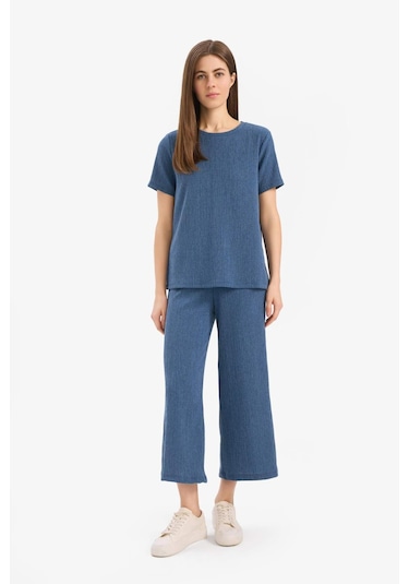 DeFacto Regular Fit 2'li Bürümcük Takım Kısa Kollu Tişört Esnek Belli Kapri Alt F1475AX25SPIN103 DeFacto Regular Fit 2'li Bürümcük Takım Kısa Kollu Tişört Esnek Belli Kapri Alt F1475AX25SPIN103