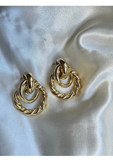 Burgu Halka Detaylı Gold Renk Küpe Altın
