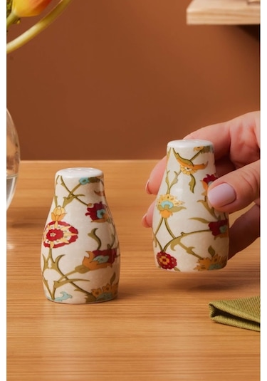 Karaca Nevra Tuzluk Biberlik