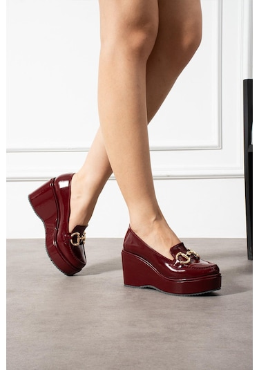 Zenne Shoes Dolgu Topuklu Tokalı Kadın Ayakkabı Bordo Rugan