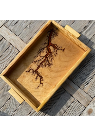 Lichtenberg Desenli Epoksi Ahşap Sunum Tepsisi 30x45