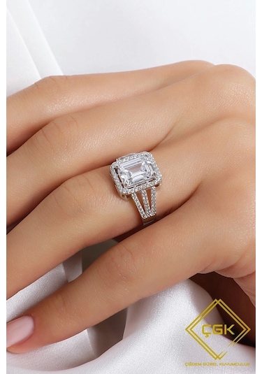 Çgk Çiğdem Gürel Kuyumculuk Beyaz Baget Tektaş Altın Yüzük Beyaz