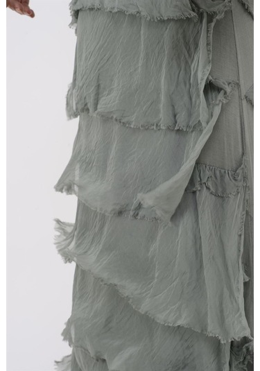 Italyan 2 Beden İnce Gösteren Kat Kat Kolsuz Ipek Elbise Haki