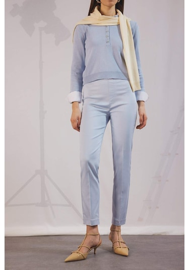 DeFacto Sigaret Saten Kumaş Pantolon Normal Bel Basic Düz Beli Lastikli Düz Paça J8743AZ25SMPR307 DeFacto Sigaret Saten Kumaş Pantolon Normal Bel Basic Düz Beli Lastikli Düz Paça J8743AZ25SMPR307