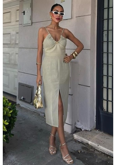 Göğsü Aksesuarlı Önü Yırtmaçlı Elbise 2899 Çağla