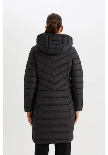 DeFactoFit Su İtici Uzun Şişme Mont Parka Kapüşonlu Slim Fit Dar Kesim Kapitoneli Fermuarlı Cepli A1556AX24WNBK81 Siyah