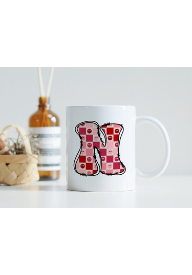 N Harfi Pembe Kareli Kalpli Göz Emojili Kupa Bardak Eğlenceli Kareli Tasarım Kahve Çay Kupası 07 Beyaz
