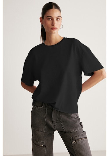 Jemmy Kadın %100 Organik Pamuk Relaxed Fit Yırtmaçlı Yuvarlak Yakalı Siyah T-shirt