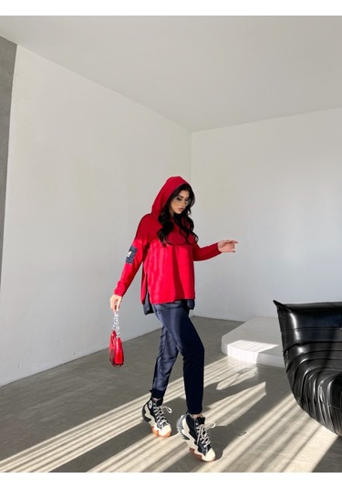 Ge Ticaret Kadın Kırmızı Kapşonlu Etek Ucu Detay Arma Ters Dikiş Gorunumlu Ikili Takım Kırmızı