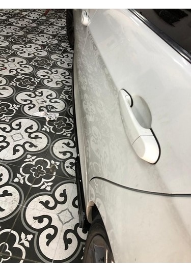 Bmw E90 Marşpiyel Lipi Flaplı Parlak  Siyah