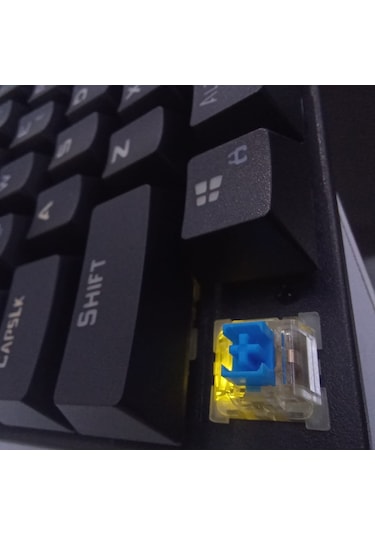 Raynox K100 Kablolu Mekanik Işıklı Gamıng Klavye