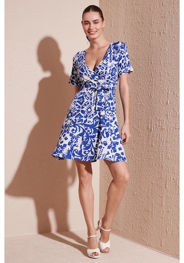 Lela Desenli Kruvaze Yaka Regular Fit Bayan Elbise 5865723 Saks