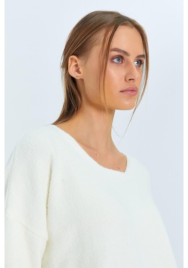 6901 Kadın Yumuşak Dokulu Basic Kazak Beyaz Beyaz