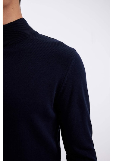 DeFacto Lacivert Slim Fit Dar Kesim Yarım Balıkçı Yaka Basic Düz Triko Kazak R1127AZ24WNNV207