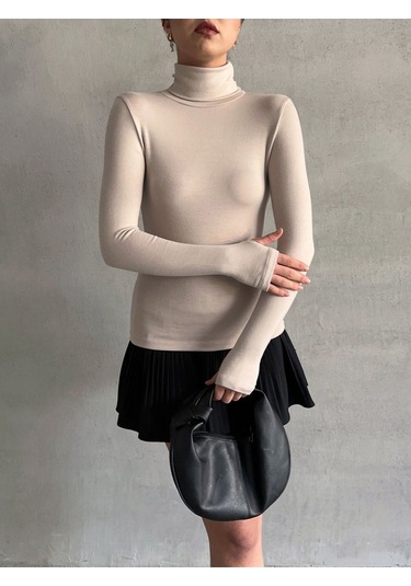 Kadın Parmak Detaylı Balıkçı Yaka Soft Bluz Bej