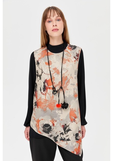 Desenli Kolye Detaylı Pantolonlu Takım Bej-bej Bej