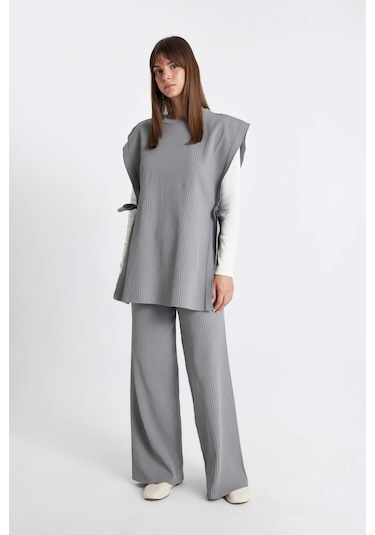Defacto Relax Fit Triko Pantolon Beli Lastikli Basic Düz Geniş Paça Y1325AZ24AUGR422 Gri Defacto Relax Fit Triko Pantolon Beli Lastikli Basic Düz Geniş Paça Y1325AZ24AUGR422 Gri