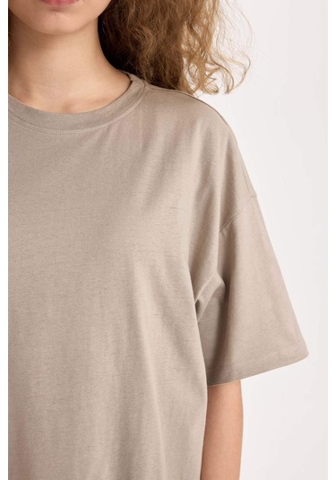 DeFacto Oversize Geniş Kalıp Bisiklet Yaka Basic Düz Kısa Kollu Tişört V4136AZ25SMGR52